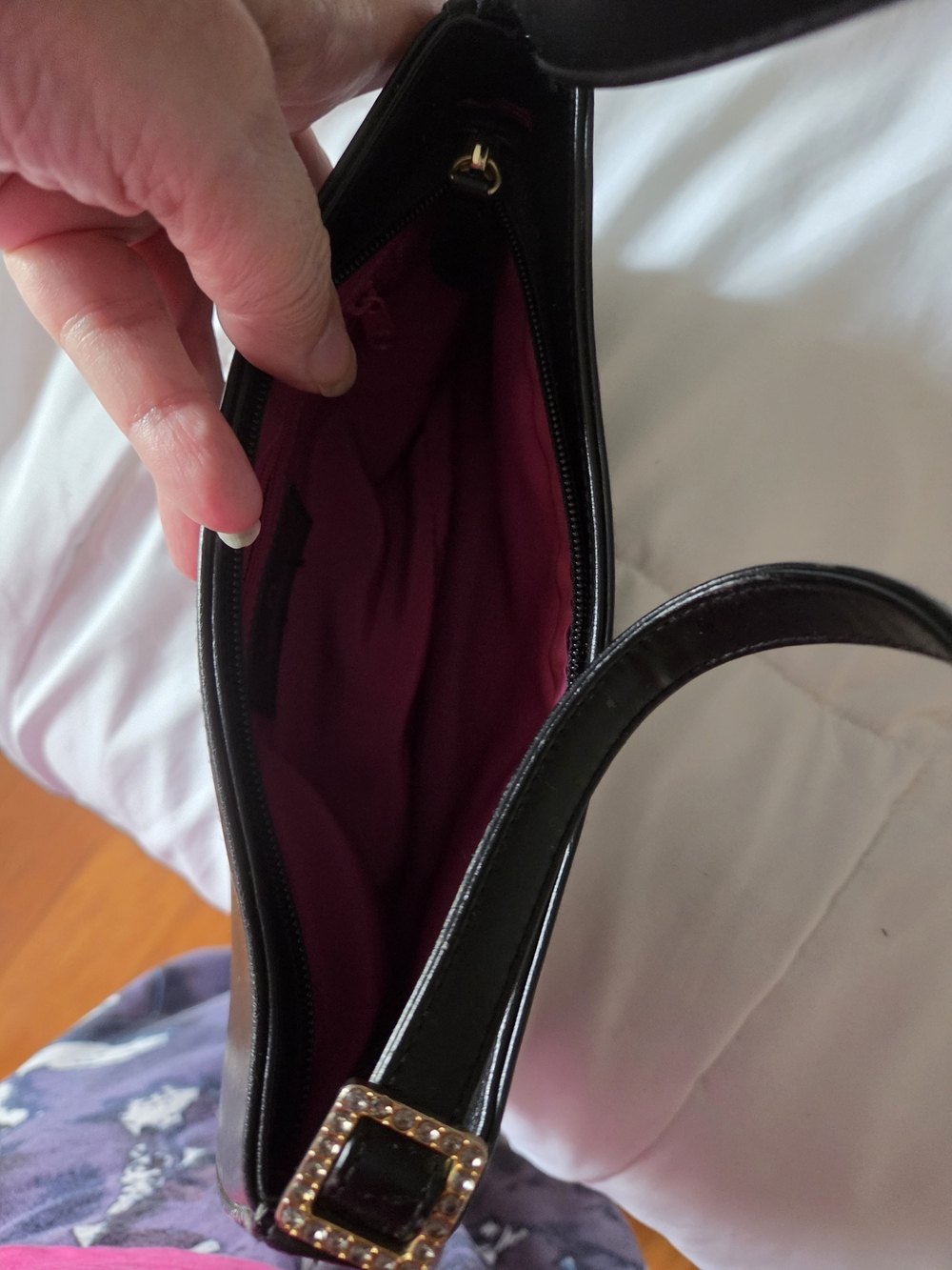 Liz Claiborne Black Mini Shoulder Bag - Picture 4 of 8
